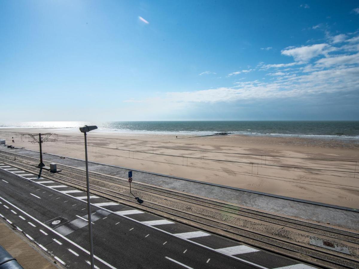 Contemporary Apartment In Oostende With Balcony ภายนอก รูปภาพ