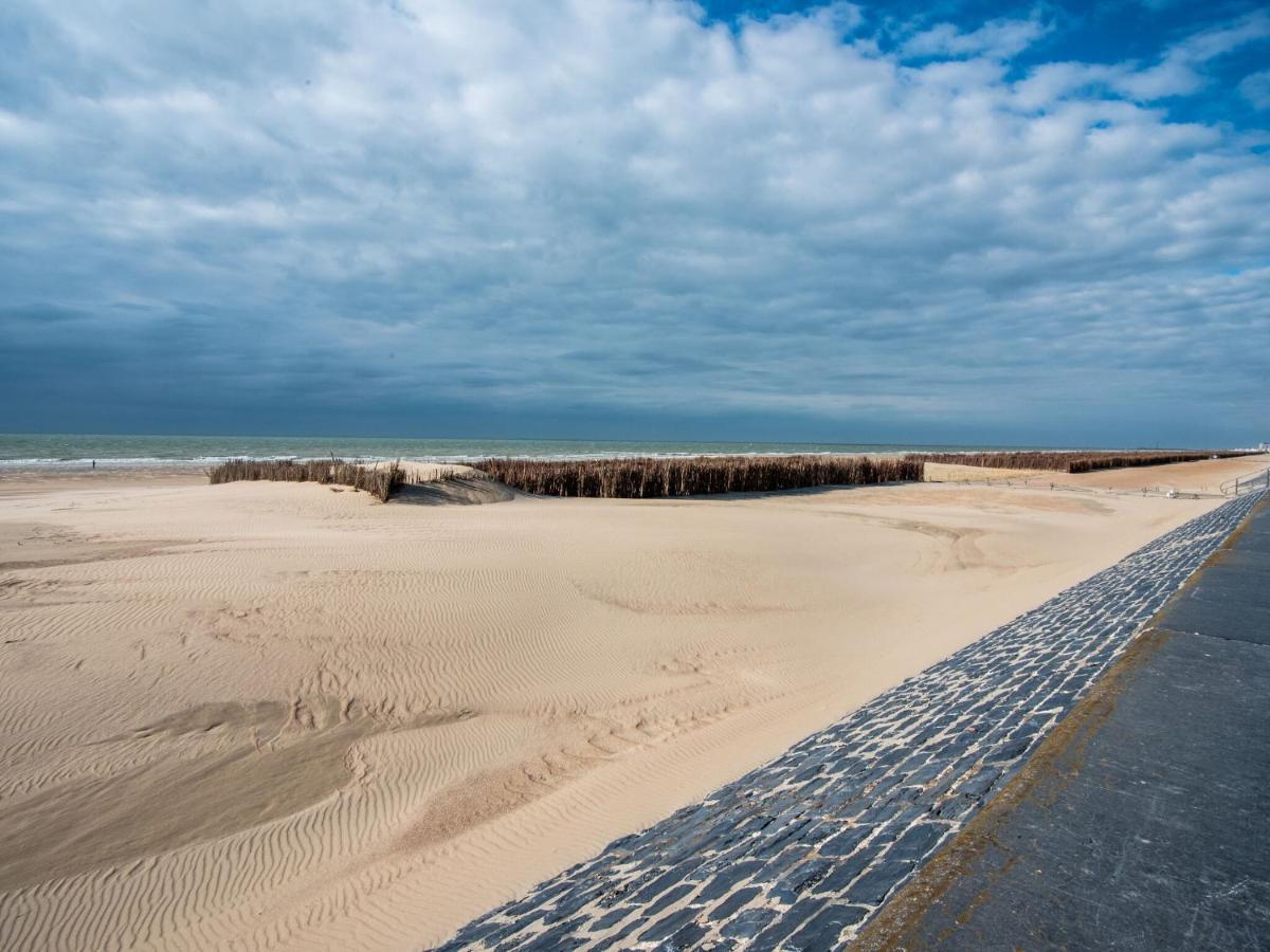 Contemporary Apartment In Oostende With Balcony ภายนอก รูปภาพ